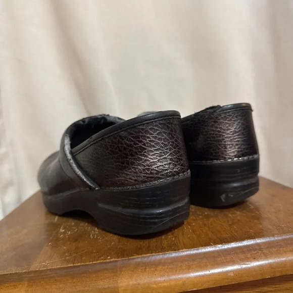 Dansko EU 36 US 5.5 Clogs Leather Metallic Gray Professional Comfort Shoes Nurse - Picture 3 of 11